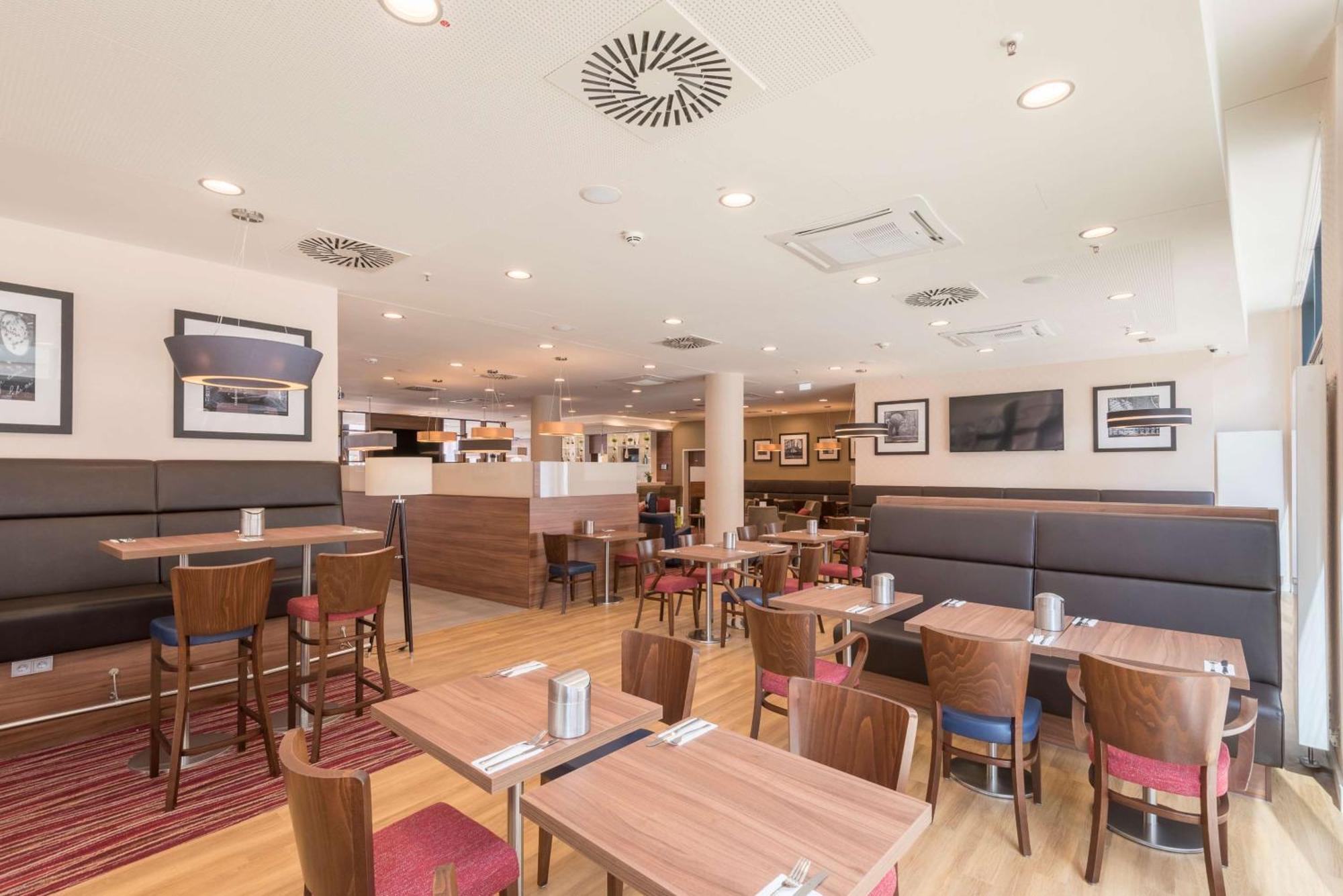 Hampton By Hilton Hamburg City Centre Hamburgo Exterior foto