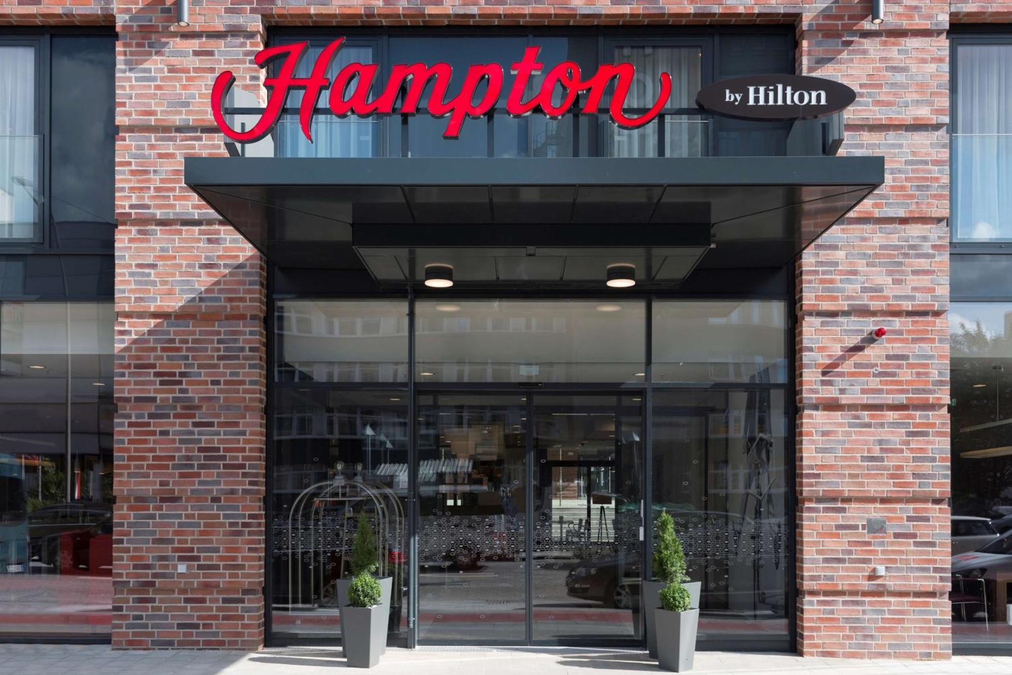 Hampton By Hilton Hamburg City Centre Hotel Exterior foto